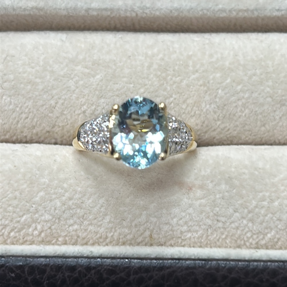 14kt yellow gold aquamarine and diamond ring